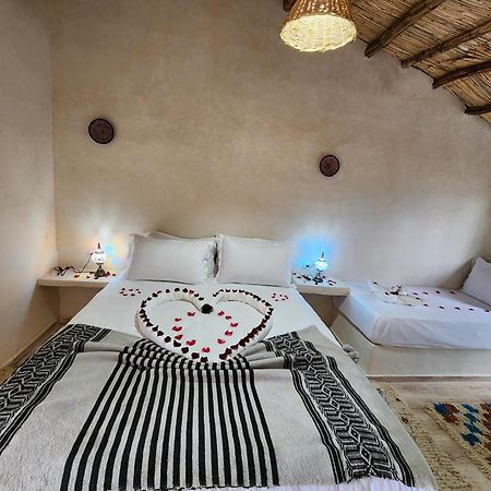 Bed and Breakfast Les Jardins D Amizmiz 6 Piscines Wawizelte Экстерьер фото