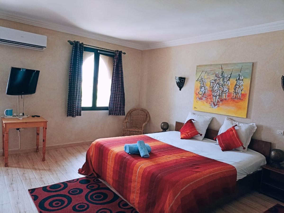 Bed and Breakfast Les Jardins D Amizmiz 6 Piscines Wawizelte Экстерьер фото