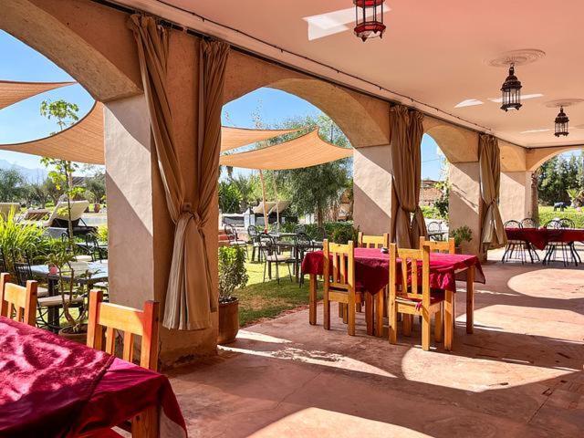 Bed and Breakfast Les Jardins D Amizmiz 6 Piscines Wawizelte Экстерьер фото