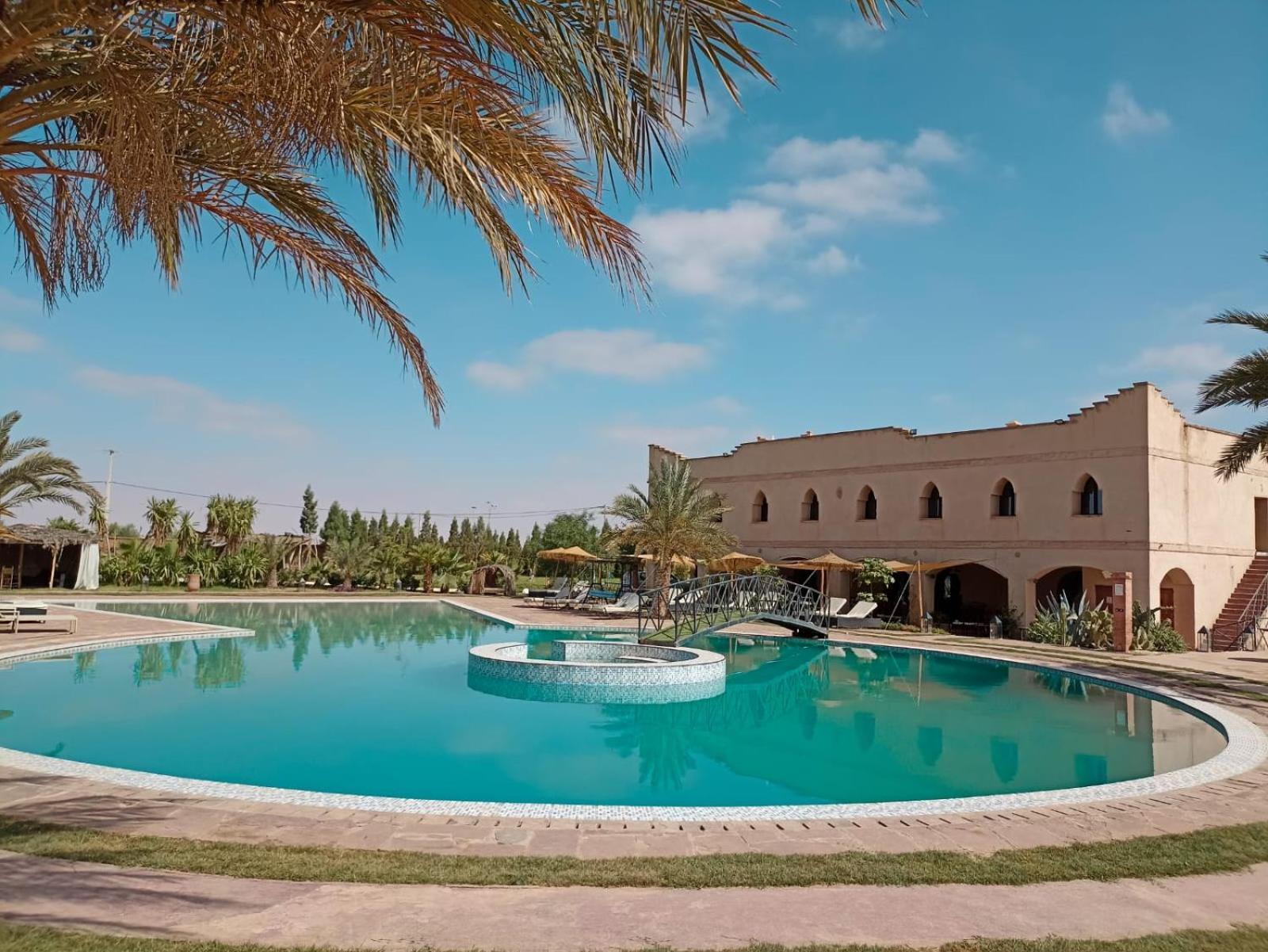 Bed and Breakfast Les Jardins D Amizmiz 6 Piscines Wawizelte Экстерьер фото