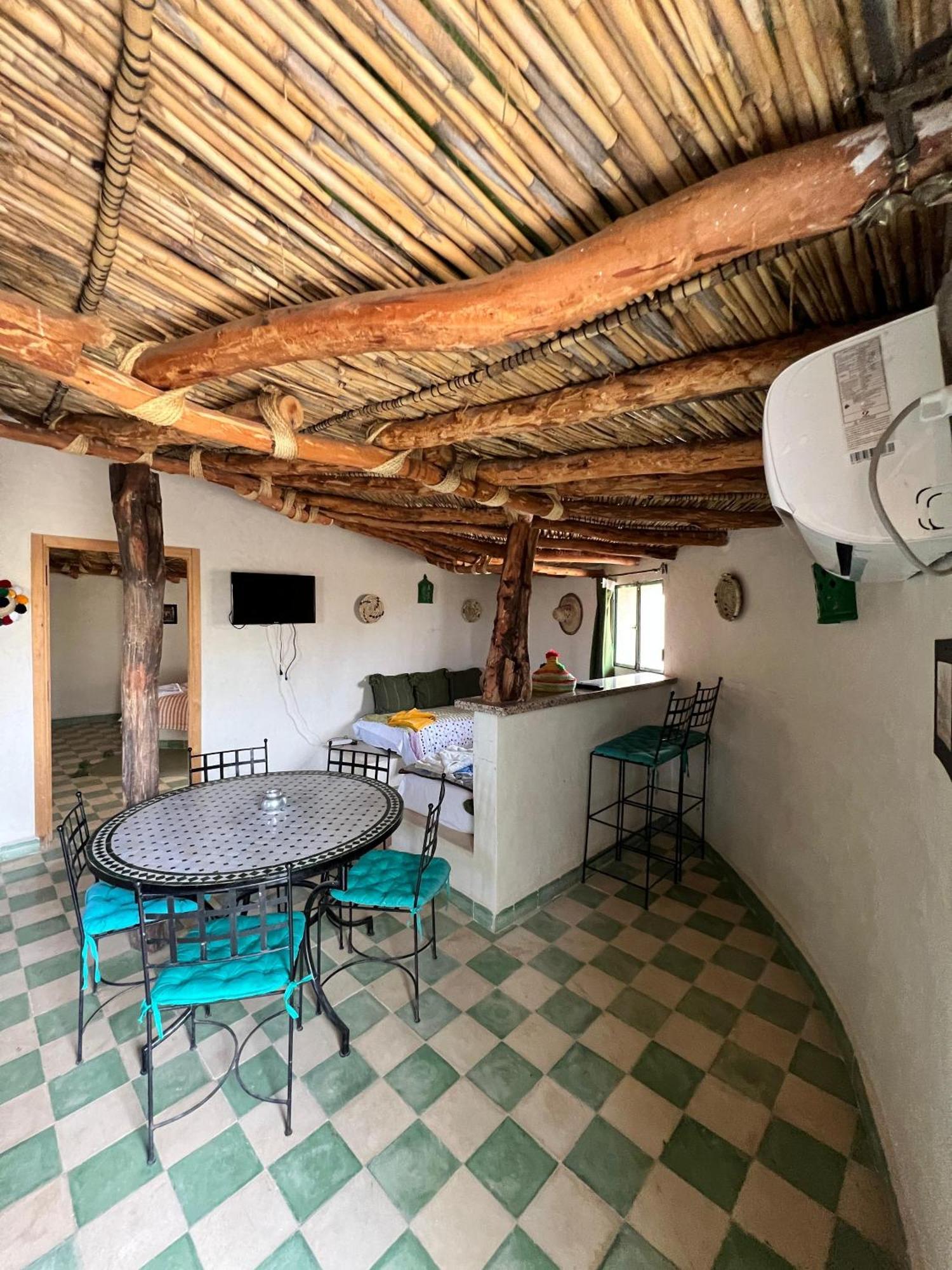Bed and Breakfast Les Jardins D Amizmiz 6 Piscines Wawizelte Экстерьер фото