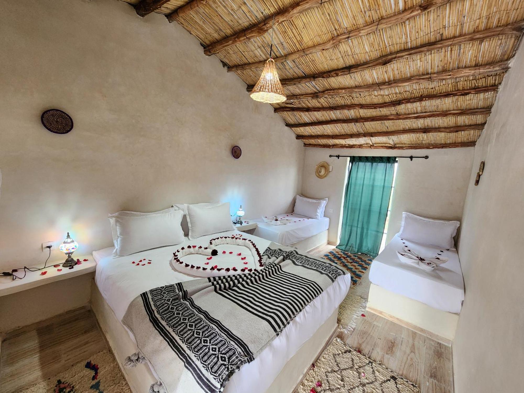 Bed and Breakfast Les Jardins D Amizmiz 6 Piscines Wawizelte Экстерьер фото