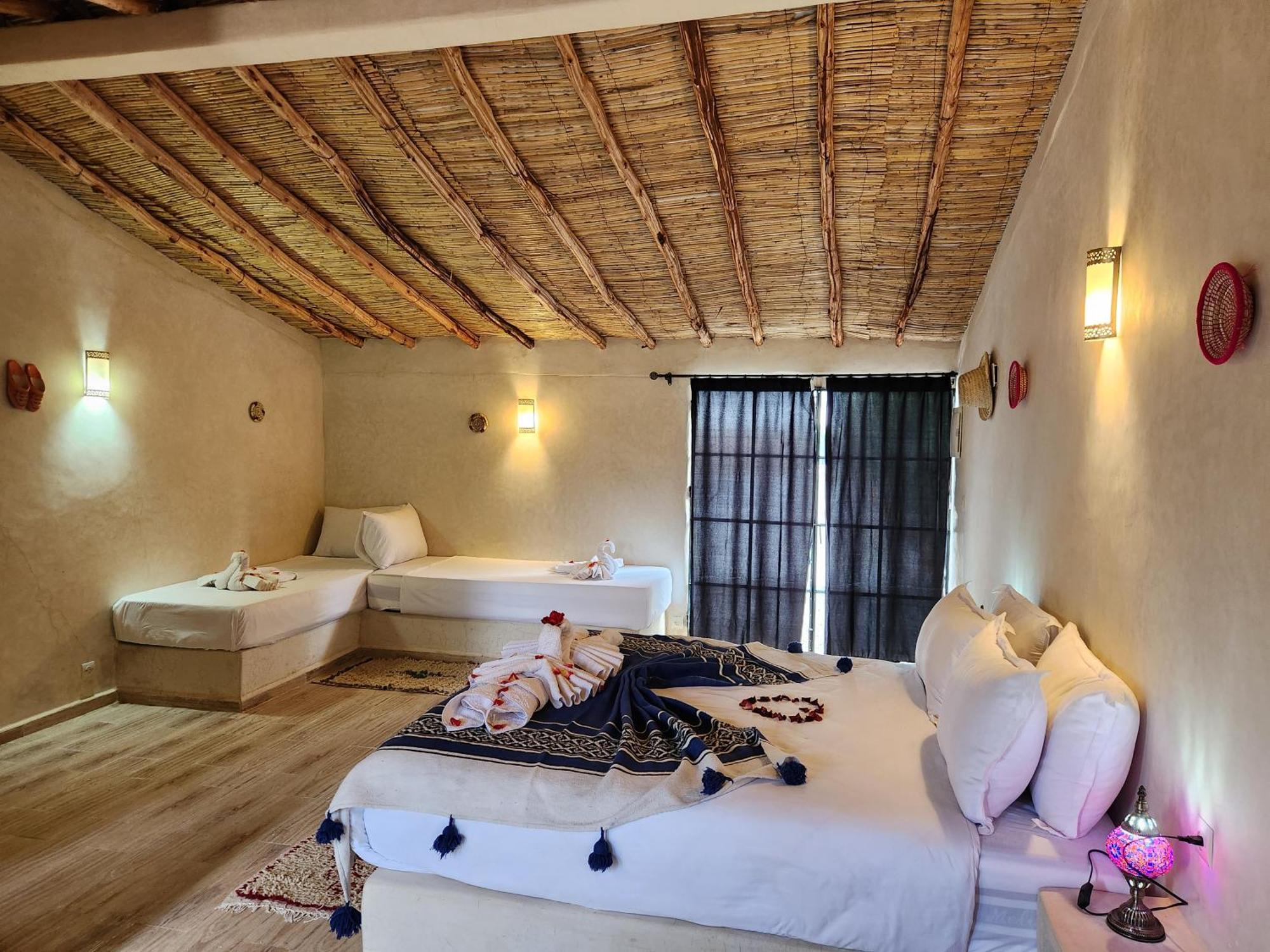 Bed and Breakfast Les Jardins D Amizmiz 6 Piscines Wawizelte Экстерьер фото