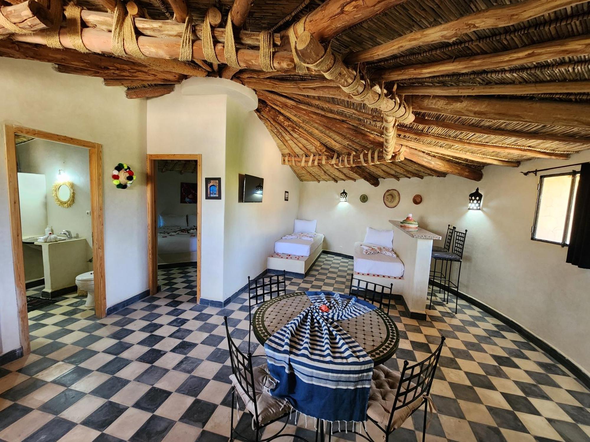 Bed and Breakfast Les Jardins D Amizmiz 6 Piscines Wawizelte Экстерьер фото
