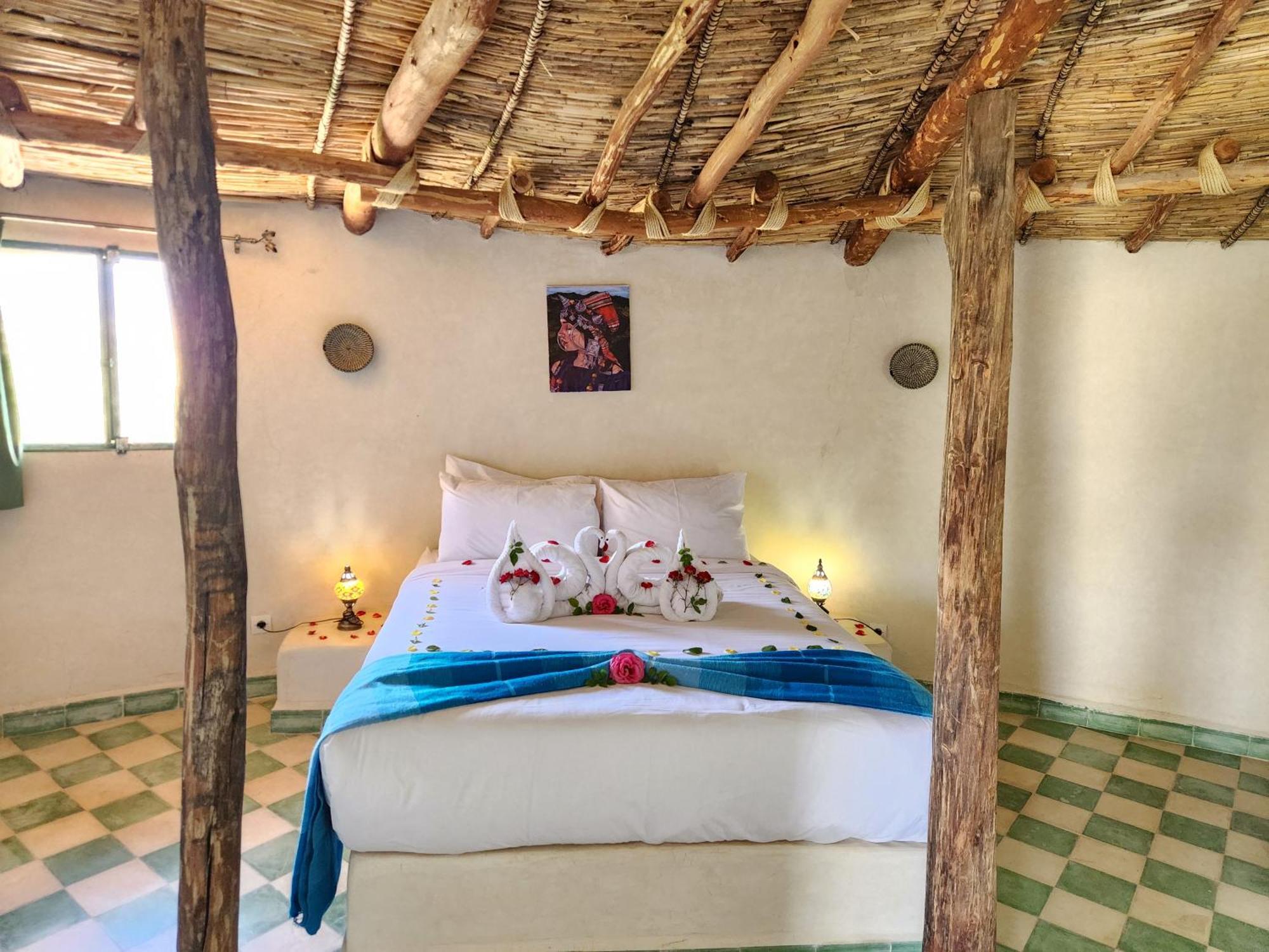 Bed and Breakfast Les Jardins D Amizmiz 6 Piscines Wawizelte Экстерьер фото